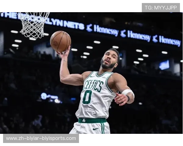 NBA焦点战塔图姆单手补篮建功凯尔特人力克尼克斯